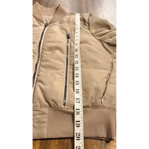ALO Yoga Off Duty Bomber Jacket Small Gravel Taupe Down Puffer Cropped Womens thumbnail 9