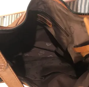 Born Shoulder Bag thumbnail 10