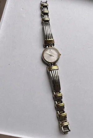 Ladies Seiko Wristwatch Two Tone Gold Tone Bracelet Style Vintage thumbnail 6