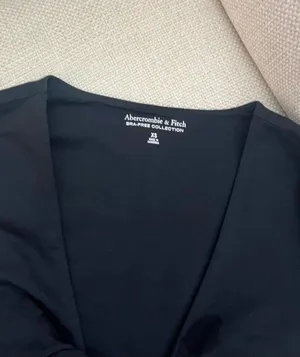 Abercrombie & Fitch Bra-Free Black Twist-Front Long Sleeve Cutout Top thumbnail 4