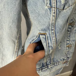 Old Navy Classic Ripped Non-Stretch Denim Jean Jacket 736440 Women's thumbnail 4