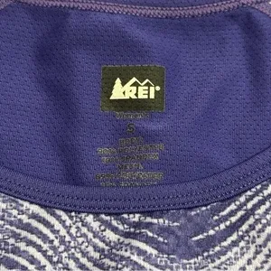 REI Purple Reflective Athletic Long Sleeve Hiking Camping Outdoors Comfort S thumbnail 8