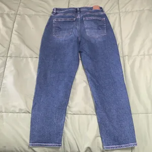 American Eagle Mom Jeans thumbnail 2
