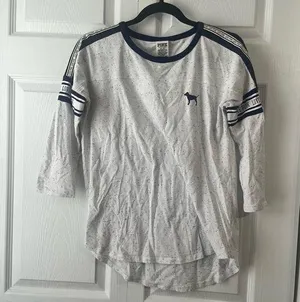 VICTORIA'S SECRET PINK LOGO 3/4 SLEEVE CAMPUS BASEBALL TEE SHIRT TOP Med thumbnail 1