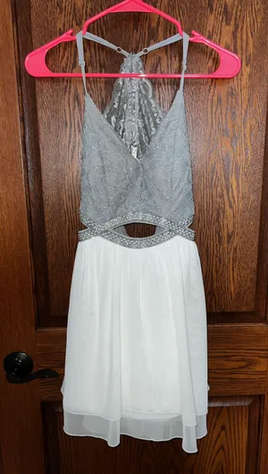 Formal Dress White Size M thumbnail 1