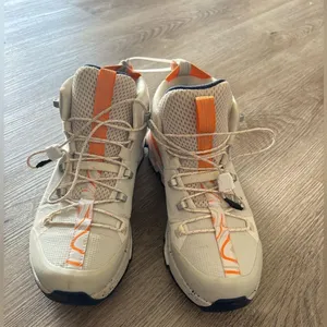 Women’s On Cloudtrax Hiking Shoes White Size 8.5 thumbnail 7