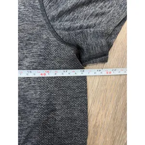 Lululemon Gray Short Sleeve Athletic Top Womens Seamless Workout Tee Size 8 thumbnail 3
