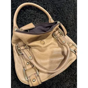 Banana republic handbag, beautiful tan color, excellent condition thumbnail 2