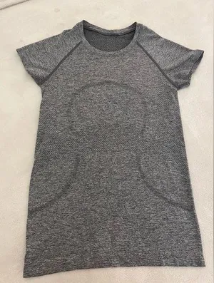 Lululemon gray swiftly tech, size 6, worn once thumbnail 1