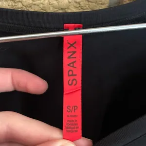Spanx NWT Long Sleeve Bodysuit In Very Black Size Small Style FS6015 thumbnail 4