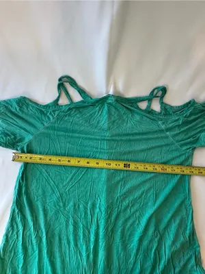 Umgee Emerald Green Cold-Shoulder Midi Dress thumbnail 5