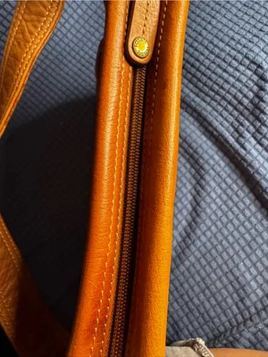 Vintage Fossil shoulder bag features a rich, warm tan leather thumbnail 11