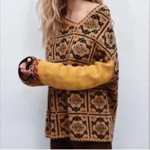 Zara Patchwork Brown/Yellow Wool Blend Oversized
Sweater(Size XS-S) thumbnail 2