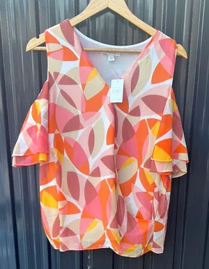 Cato Pink Orange Yellow Abstract Graphic Cold Shoulder Blouse L Large NWT Ruffle thumbnail 1