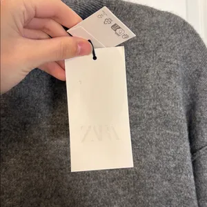 Zara Combination Poplin Knot Sweater NWT Large thumbnail 9