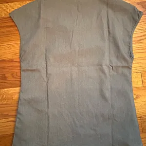 Women's scrub Top Gray Size XS thumbnail 3