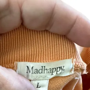 MadHappy "Feals" Cropped Shirt thumbnail 5