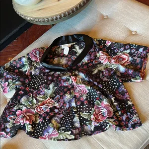 NWT Victoria’s Secret Gold Label Deadstock Two Piece Pajama Set Size Medium thumbnail 8