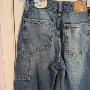 We The Free People Baggy Jeans 24x32 Tinsley HighRise Relaxed Straight 90s Retro thumbnail 8
