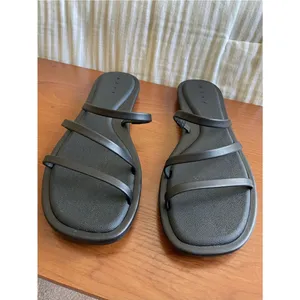 Reef Willow Ava Lightweight Slides Size 8 Black Asymmetrical Strap Sandals thumbnail 5