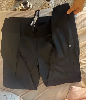 Lululemon Dance Studio Joggers Black thumbnail 1