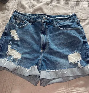 Hollister Shorts thumbnail 1