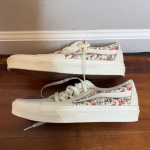 Vans Sk8-Low Vintage Floral Marshmallow thumbnail 2