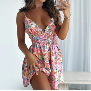 White Fox Women’s Size M Plunge Neck Playsuit Romper Floral Tropical Resort‎ thumbnail 5