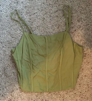 Kendall & Kylie Green Cropped Tank thumbnail 1
