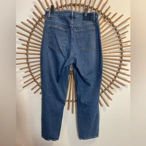Abercrombie & Fitch Women’s High Rise The Mom Jean Curve Love in Dark Destroy 29 thumbnail 11