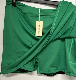 Ekouaer Kelly Green Athletic Skort New with flaw thumbnail 1