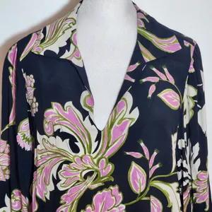 Karen Kane Black and Pink Floral Print Blouse Size Medium NWT thumbnail 2