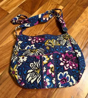 Vera Bradley purse handbag in pattern African violet thumbnail 1