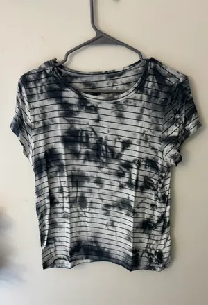 Outfitters Tee thumbnail 1