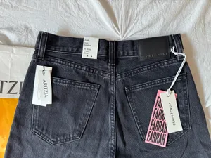 Aritzia Denim Forum The Farrah Hi-Rise Wide Jean Black Eyeliner thumbnail 4
