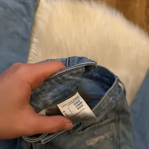 AMERICAN EAGLE Mom Jeans thumbnail 4