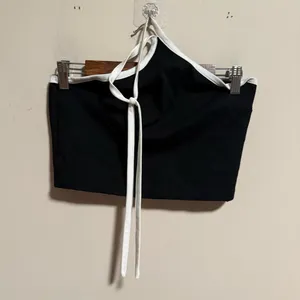 Superdown Revolve Sirena Contrast Halter Top in black and white- Size Medium thumbnail 4
