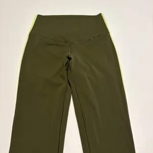 OFFLINE by Aerie Leggings Women Medium Olive Green High Rise Real Me Xtra 7/8 thumbnail 1
