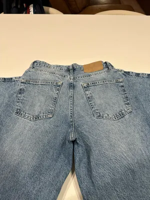 H&M Straight Leg Jeans thumbnail 6