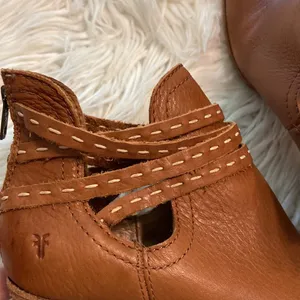 FRYE Bootie’s size 9 color tan/ brown see all photos of the boots thumbnail 15