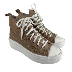 Converse Chuck Taylor All Star Platform Sherpa Sneakers Womens Sz 8.5 Beige Tan thumbnail 1