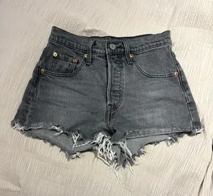 Levi’s Shorts 501 thumbnail 1