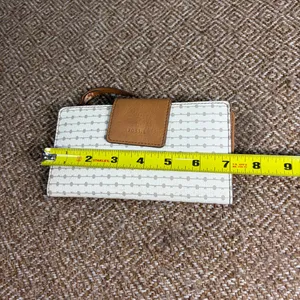 Fossil Women's Kinley Tan Bifold Wallet thumbnail 9