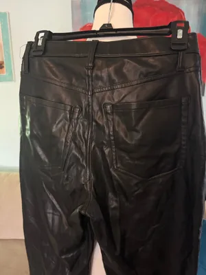 Abercrombie & Fitch Vegan Leather Pants Women's 28 6 Short Straight High Rise thumbnail 3