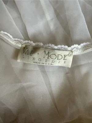 Val Mode Vintage White Lace Trim Bridal Nightgown thumbnail 12