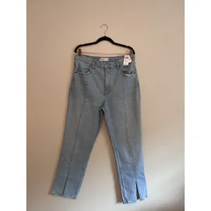 Abercrombie & Fitch 90’s Straight‎ Jeans Size 32/14 Ultra HR Vent Hem Light Wash thumbnail 6
