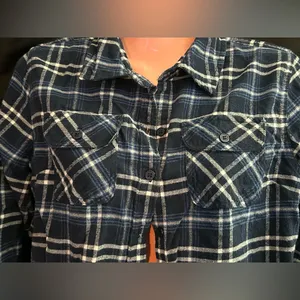 Blue Age Jeans USA Women’s LG Plaid Button-Up Flannel Shirt Navy Blue thumbnail 4
