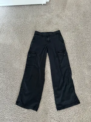 American Eagle Low-Rise Cargo Pants thumbnail 4