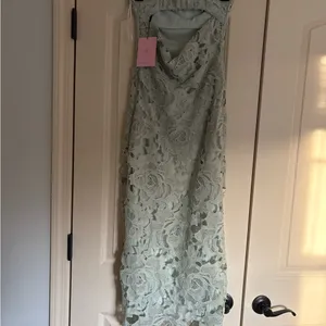 Hello Molly Floral Lace Midi Dress in Light Green thumbnail 4