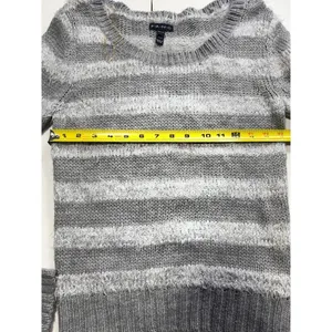 FANG Grey White Striped Fuzzy‎ Knit Crew Neck Sweater Womens Medium Pullover thumbnail 8
